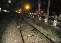 Hoảng hốt chứng kiến người đàn ông lao vào tàu tự vẫn