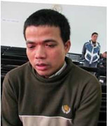 Con bị hiếp, mẹ nén lòng mua cơm cho kẻ đồi bại