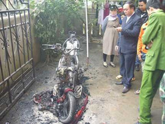 Cấm để tiền trong cốp xe!!!