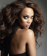 Siêu mẫu quốc tế muốn mặc áo dài Việt Nam