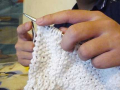 Đan khăn len, nghề nuôi sống sinh viên ngày rét