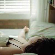 Thiếu nữ 15 tuổi bị 2 đồng nghiệp hãm hiếp tập thể