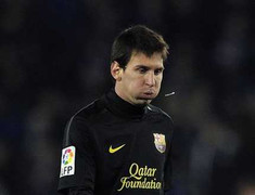 Mất điểm phút chót, Barca ngày càng xa Real