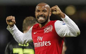 'Vua' Henry tái xuất, Arsenal tưng bừng mở hội