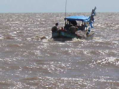 Thanh Hóa: 4 thuyền viên mất tích ngoài biển khơi