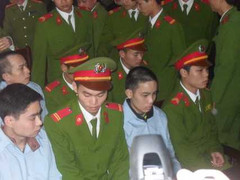 Bố đẻ nạn nhân: