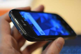 Thêm nhiều điện thoại 'chất' tại CES 2012