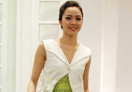 Phan Thị Lý múa váy đẹp mê hồn