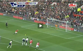 Rooney lỡ cơ hội vàng trên chấm 11m