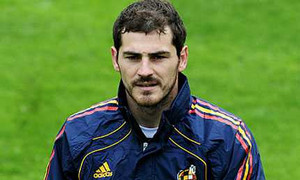 Casillas ấn định thời điểm treo găng