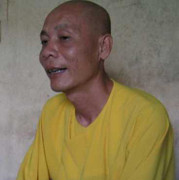 Sẽ khởi tố thầy tu hành hạ trẻ em