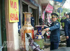 Hà Nội yêu cầu trả vỉa hè cho dân đón Tết