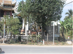 Vào chùa tự tử vì buồn chán