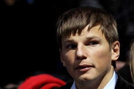 Lazio dang rộng tay chào đón Arshavin