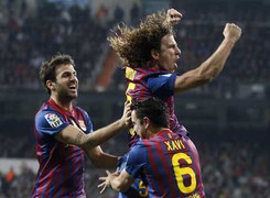 Hàng thủ tỏa sáng, Barca lại hạ đẹp Real