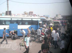 Bộ GTVT đã ra tay, các nhà xe vẫn bất chấp quy định