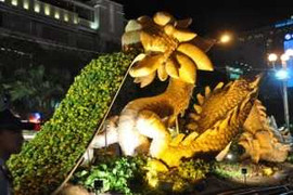 Đường hoa Nguyễn Huệ rực rỡ trước giờ khai mạc