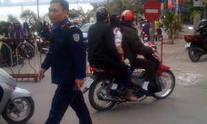 Dịch vụ trông xe bủa vây, 