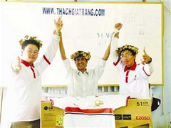 Người thầy chuyên đẩy trò lên... núi 