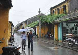 Những người giữ “phần hồn” cho phố Hội