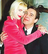 Tình báo Hungary và nữ nghị sĩ ngực trần