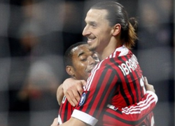 Ibra gợi nhớ Pirlo, Milan áp sát ngôi đầu