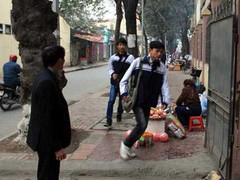 Đi học lúc trời tờ mờ sáng