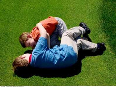 Cha mẹ vô tình dạy con ích kỷ