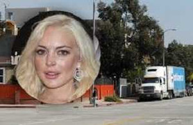 Hàng xóm cũ 'ăn mừng' khi Lindsay Lohan chuyển nhà