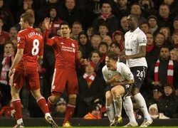 Cầm hòa Liverpool, Tottenham miệt mài đuổi MU