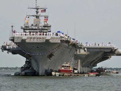 Tàu sân bay Mỹ toan tính gì ngoài khơi Florida?