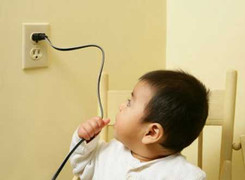 Dạy trẻ sử dụng thiết bị điện an toàn
