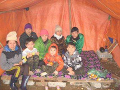 Tặng nhà di động cho gia đình ông Đoàn Văn Vươn