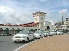 Niêm yết giá USD, hai hãng taxi bị phạt 1 tỷ đồng