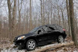 Toyota Camry, RAV4 có nguy cơ tự bốc cháy?