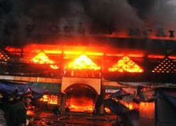 Tiểu thương chợ Quảng Ngãi sẽ được khoanh, giãn nợ