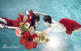 Cao Vân Tường – Đổng Tuyền đón Valentine dưới nước