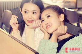 Hot girl khoe 'hàng nhái' của Galaxy Nexus