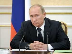 Putin thúc giục người dân quan tâm chuyện chăn gối