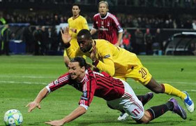 Video: 'Người hùng' Ibra giúp Milan đè bẹp Arsenal