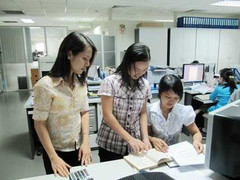 Học kế toán, thực tập lắp linh kiện: Trường được tiền