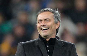 Mourinho: Hơn Barca 10 điểm làm gì !