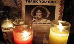 Lễ tang Whitney Houston - Ngập tràn nước mắt và âm nhạc