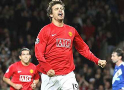 Chelsea và MU ‘đại chiến’ vì Pique