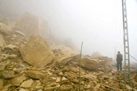 Vợ chồng bị núi lở đè chết: Tìm thấy xe máy nạn nhân