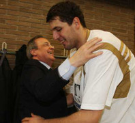 Real vô địch bóng rổ, Perez ăn mừng quá khích