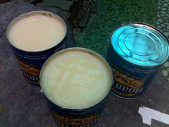 Sữa phồng, bị tố mốc rêu hàng loạt, Dutch Lady nói gì?