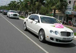 Chùm ảnh: Đại gia miền Tây đón dâu với dàn siêu xe