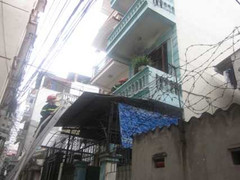 Hà Nội: Cháy nhà 3 tầng, một người nguy kịch