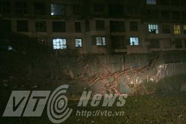 Hà Nội: Sập giàn giáo, nhiều người bị chôn vùi